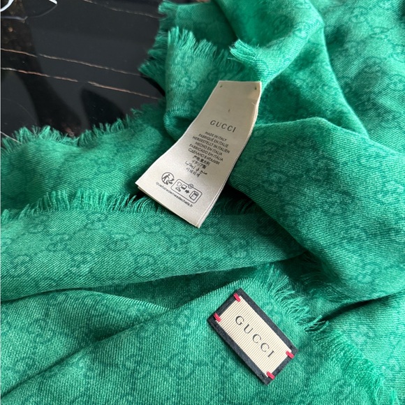 New Gucci unisex emerald Green GG Shawl Scarf - Picture 3 of 4